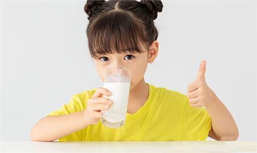 高端兒童配方奶粉【伊百分】 — “伊”百分的好評、“伊”百分的喜愛