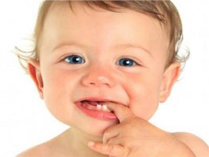 寶寶遲遲不出牙，是不是缺鈣？