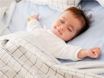 寶寶到底能不能奶睡？