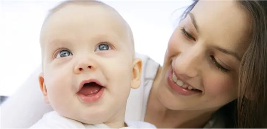 秋季來了，該如何判斷小月齡寶寶冷熱？