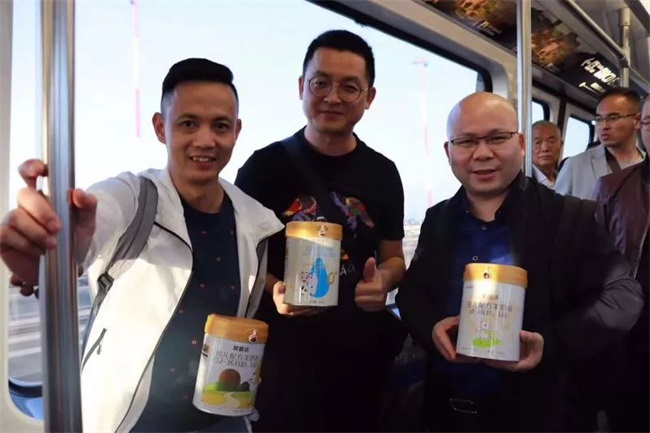 嬰商國際集團甘濤董事長和部分VIP客戶正式開啟為期10天的歐洲豪華游！